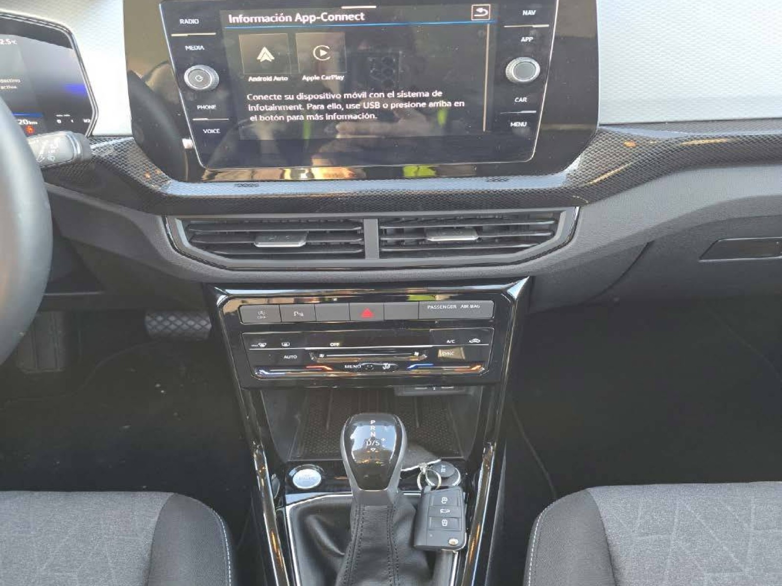 VOLKSWAGEN - T-CROSS - #860467 - 12