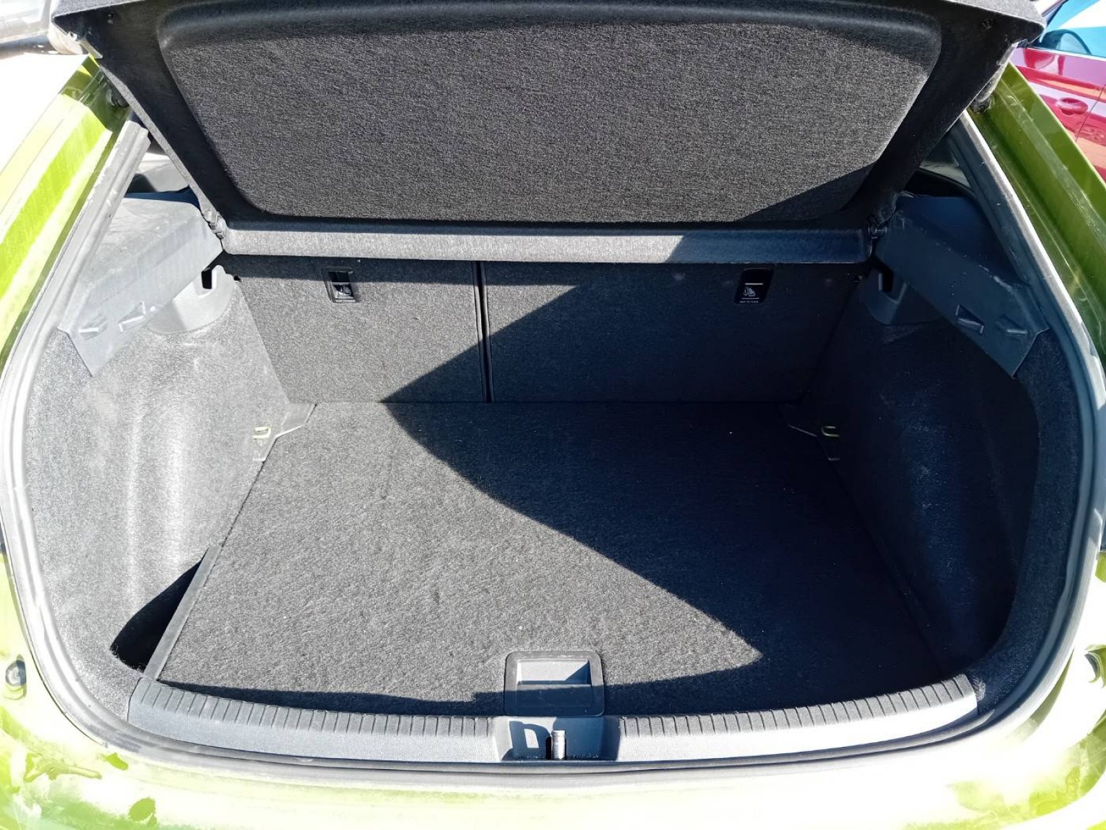 VOLKSWAGEN - TAIGO - #860474 - 15