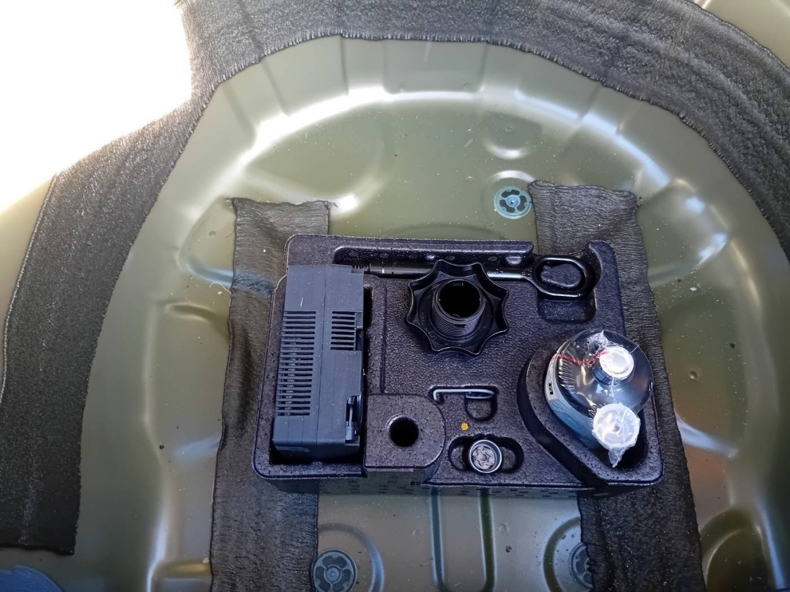 VOLKSWAGEN - TAIGO - #860474 - 16