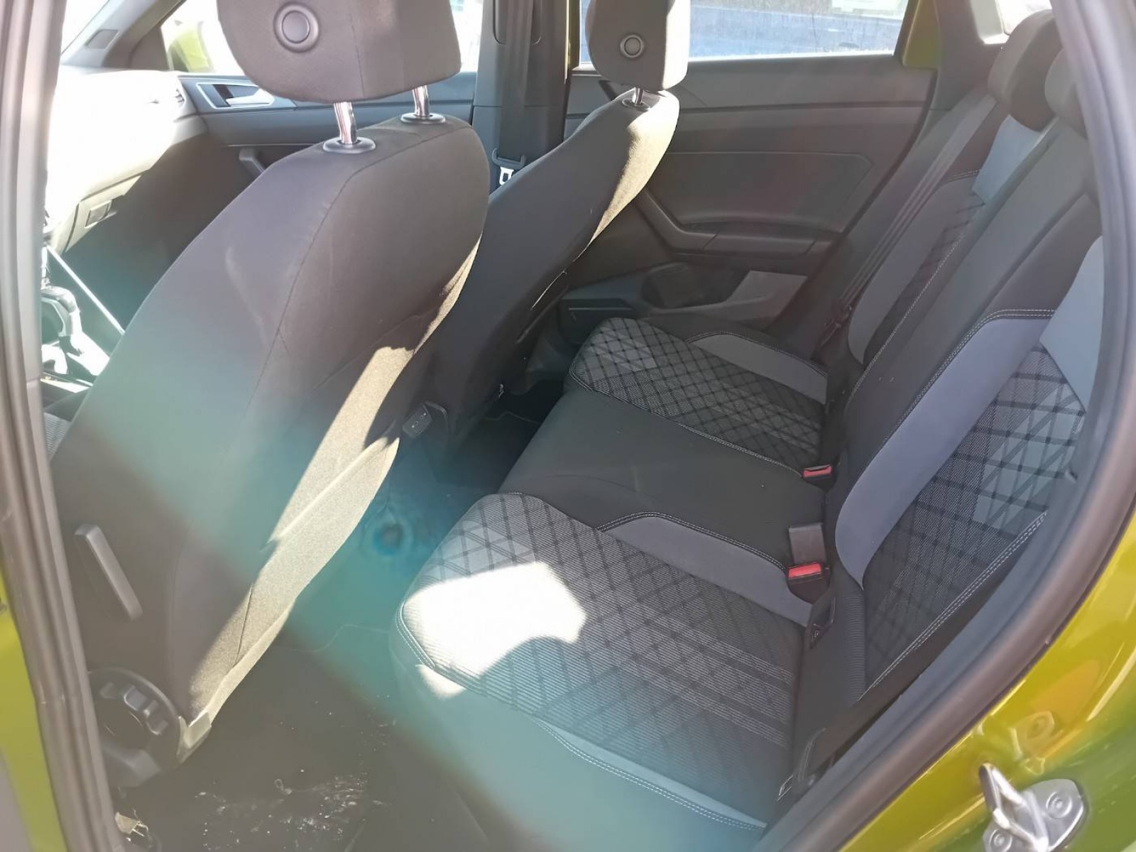 VOLKSWAGEN - TAIGO - #860476 - 8