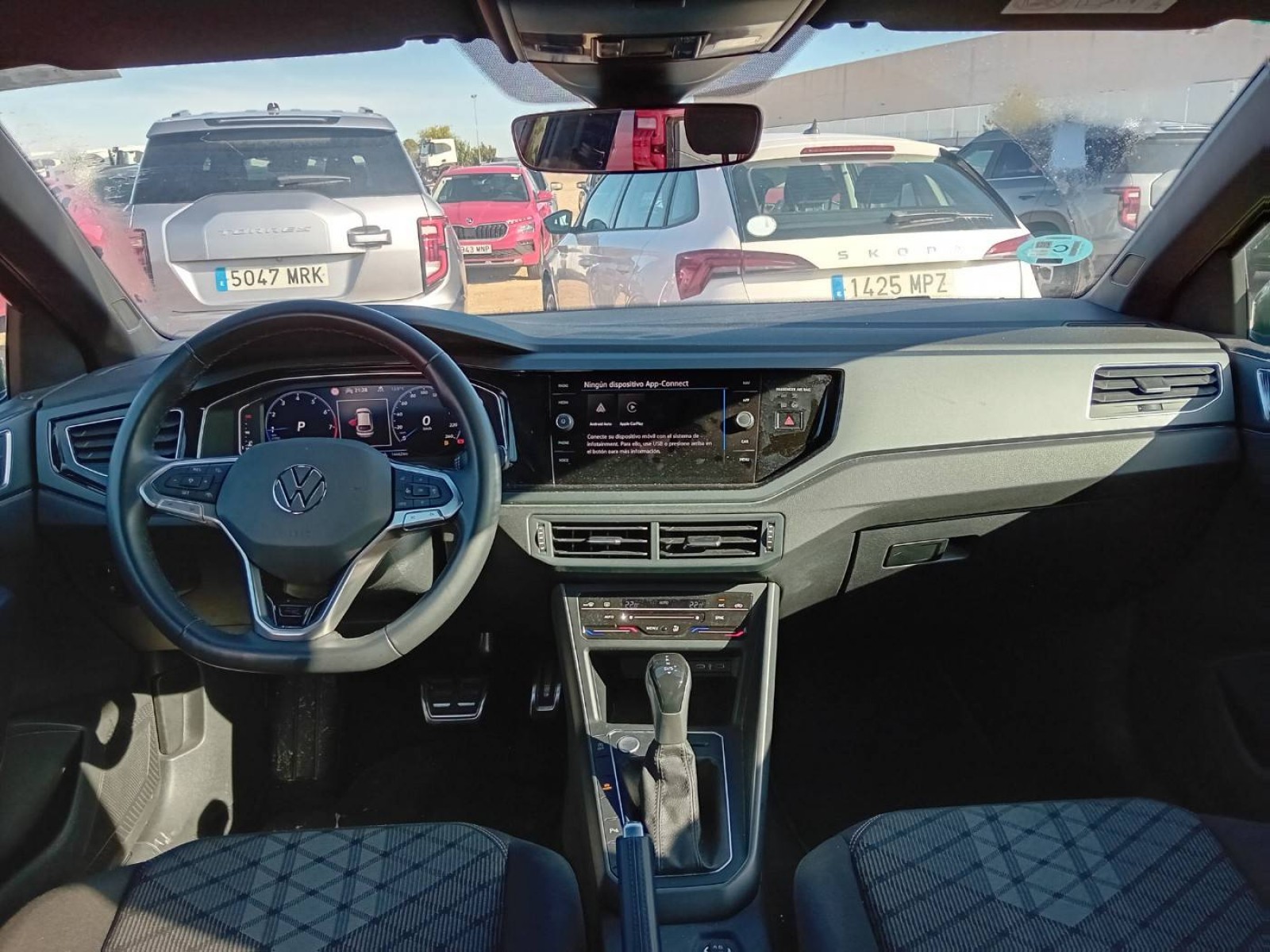 VOLKSWAGEN - TAIGO - #860476 - 9