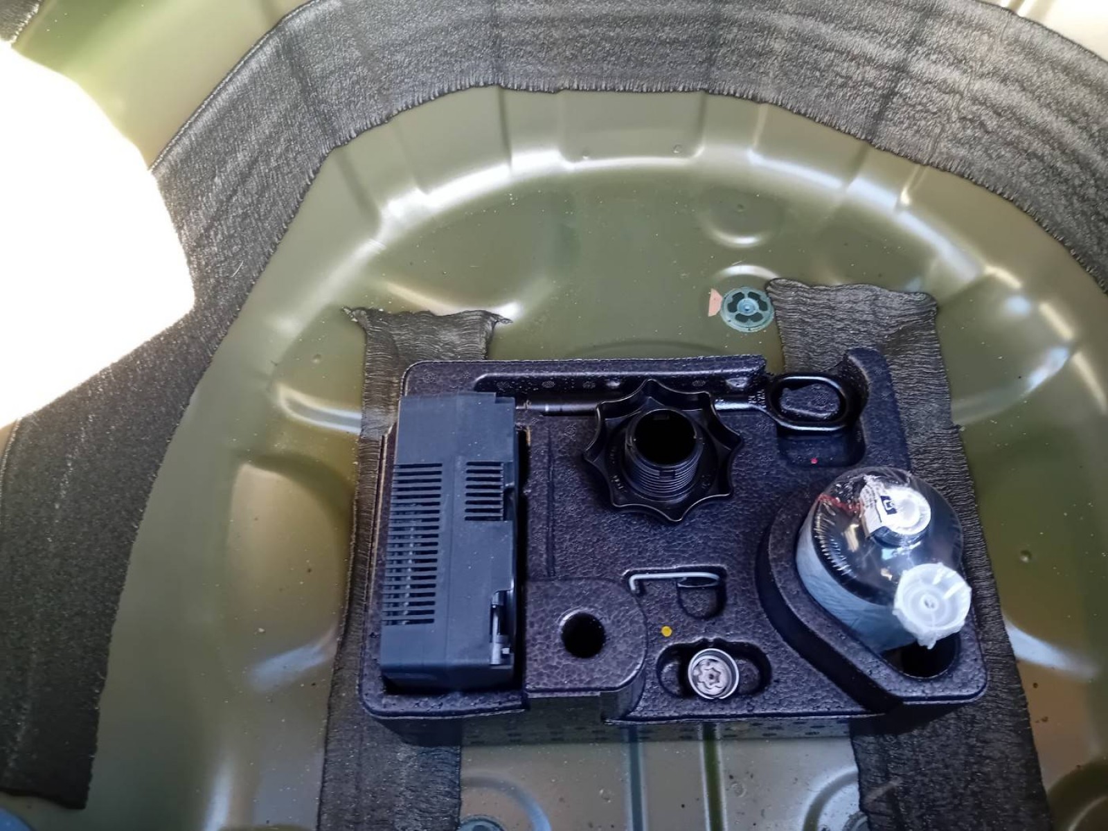 VOLKSWAGEN - TAIGO - #860476 - 16