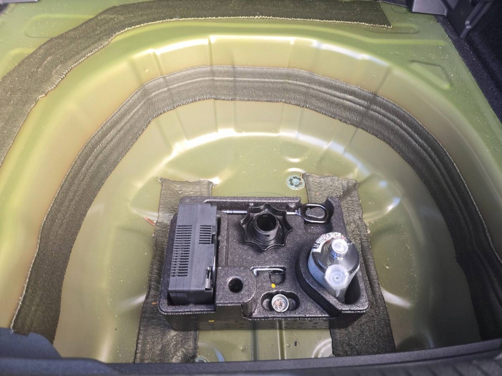 VOLKSWAGEN - TAIGO - #860478 - 18