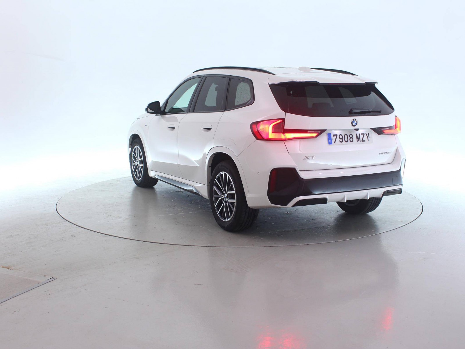 BMW - X1 U11 - #861029 - 1