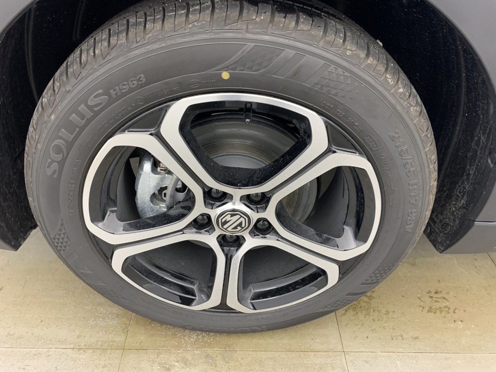 MG - ZS - #861082 - 20