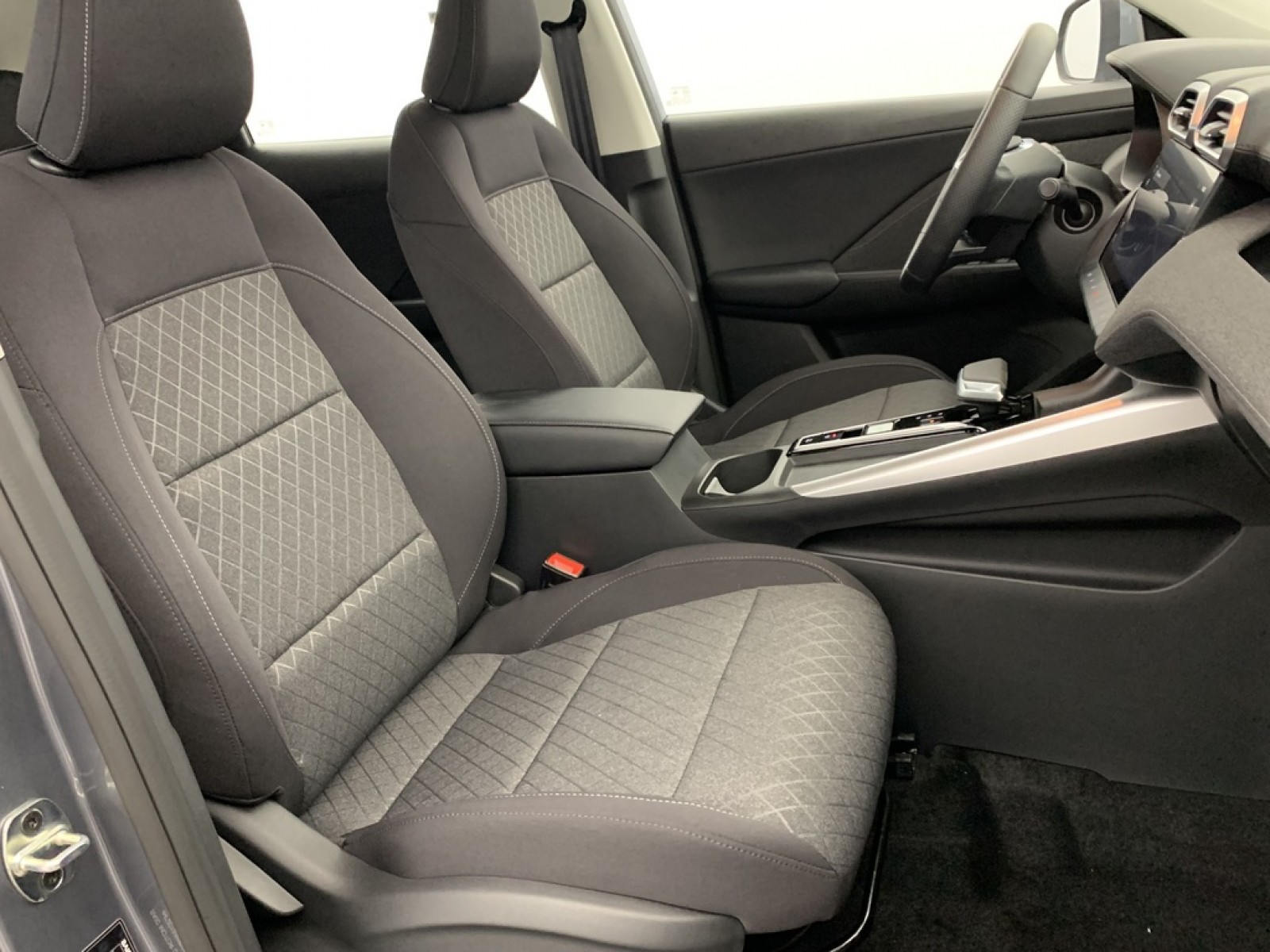 MG - ZS - #861084 - 8