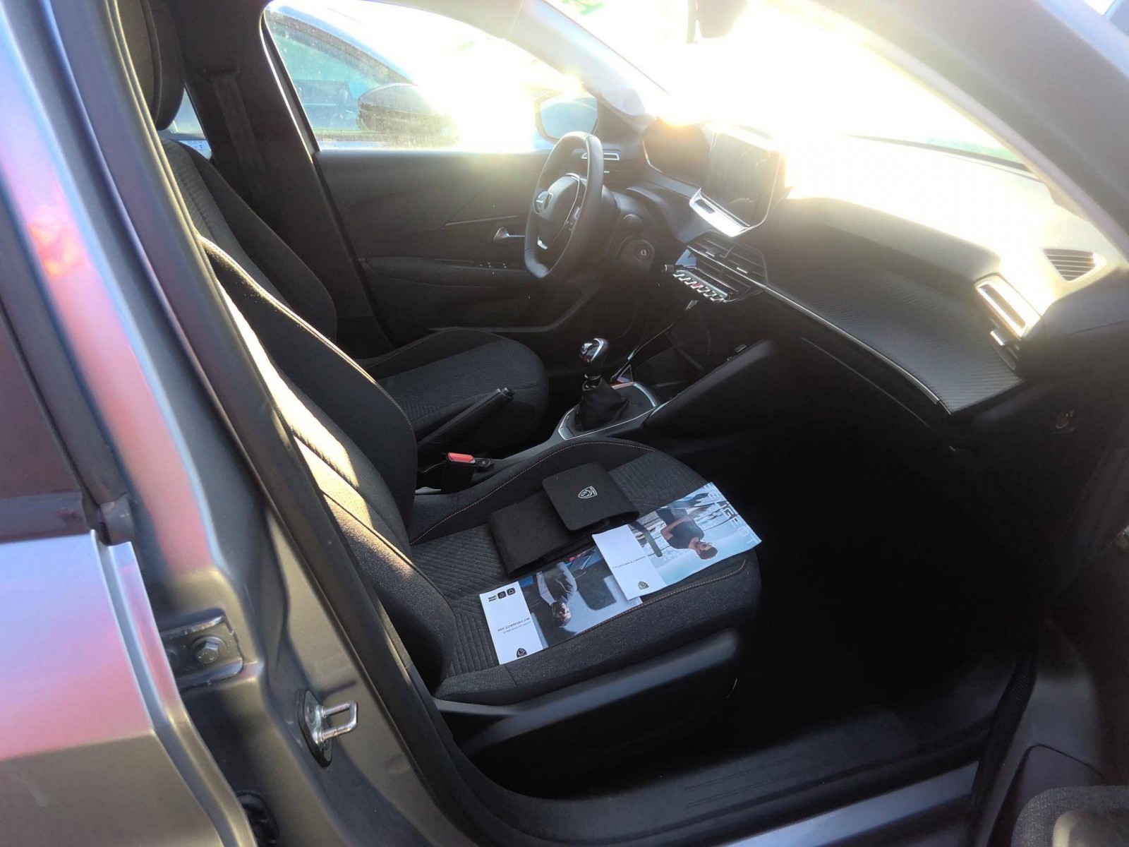 PEUGEOT - 208 - #861548 - 2