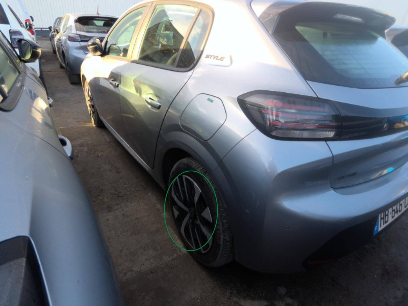 PEUGEOT - 208 - #861548 - 8