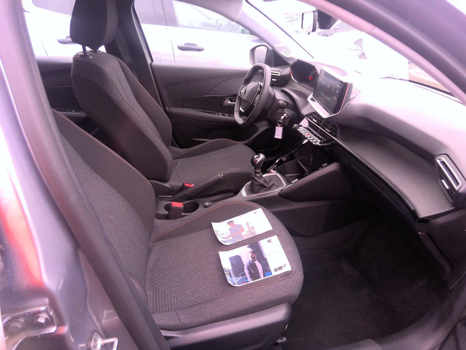 PEUGEOT - 208 - #861549 - 2