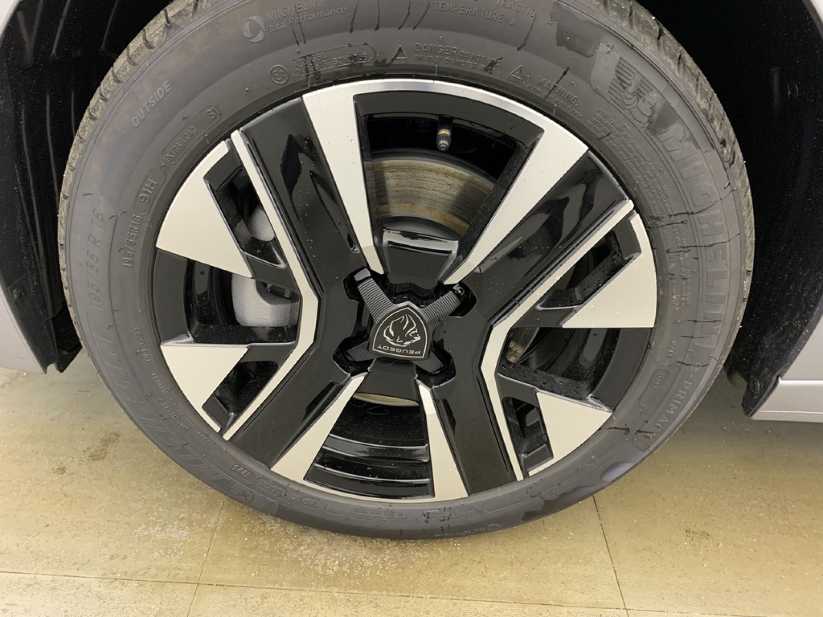 PEUGEOT - 208 - #852382 - 30