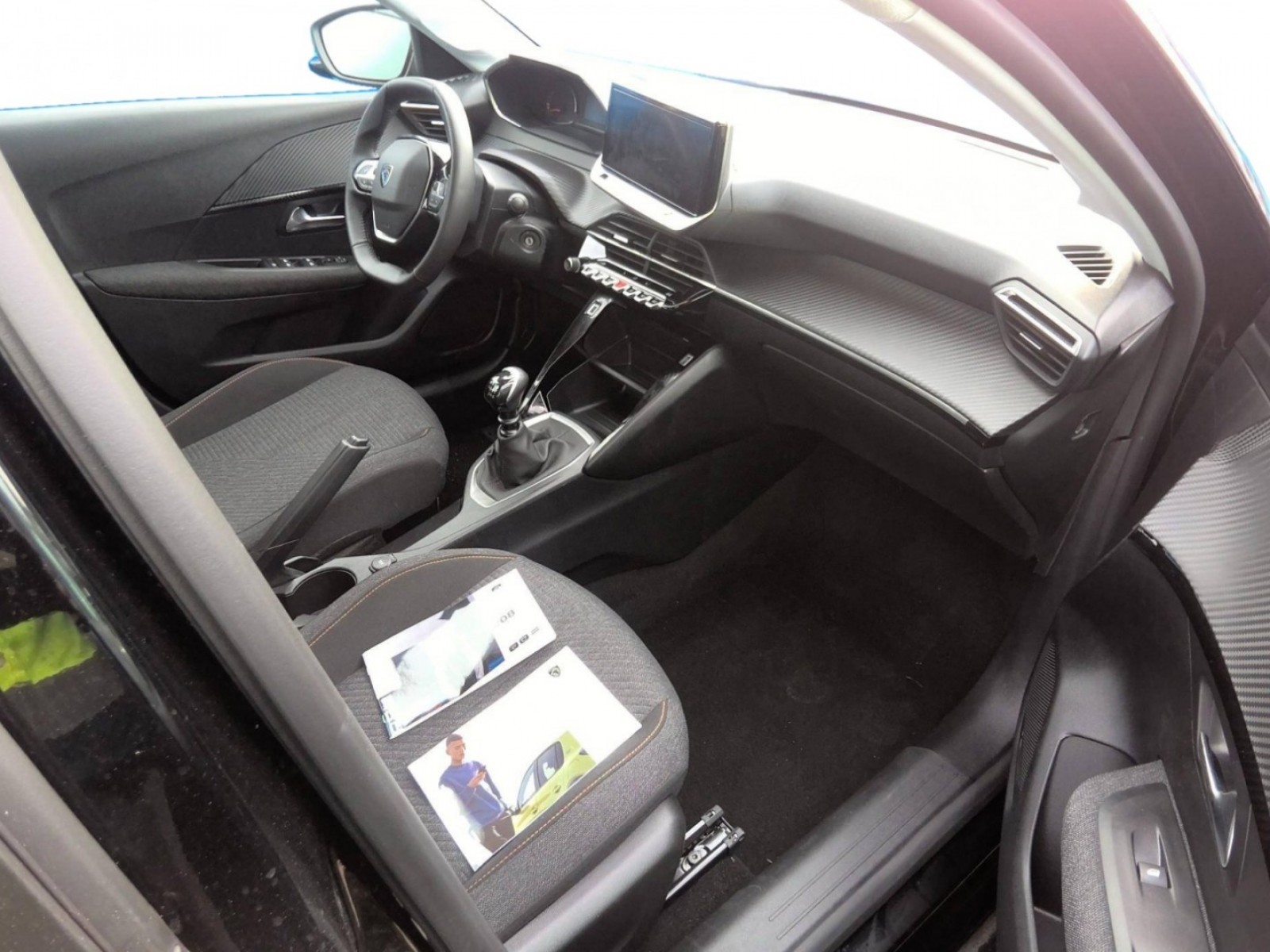 PEUGEOT - 208 - #859604 - 10