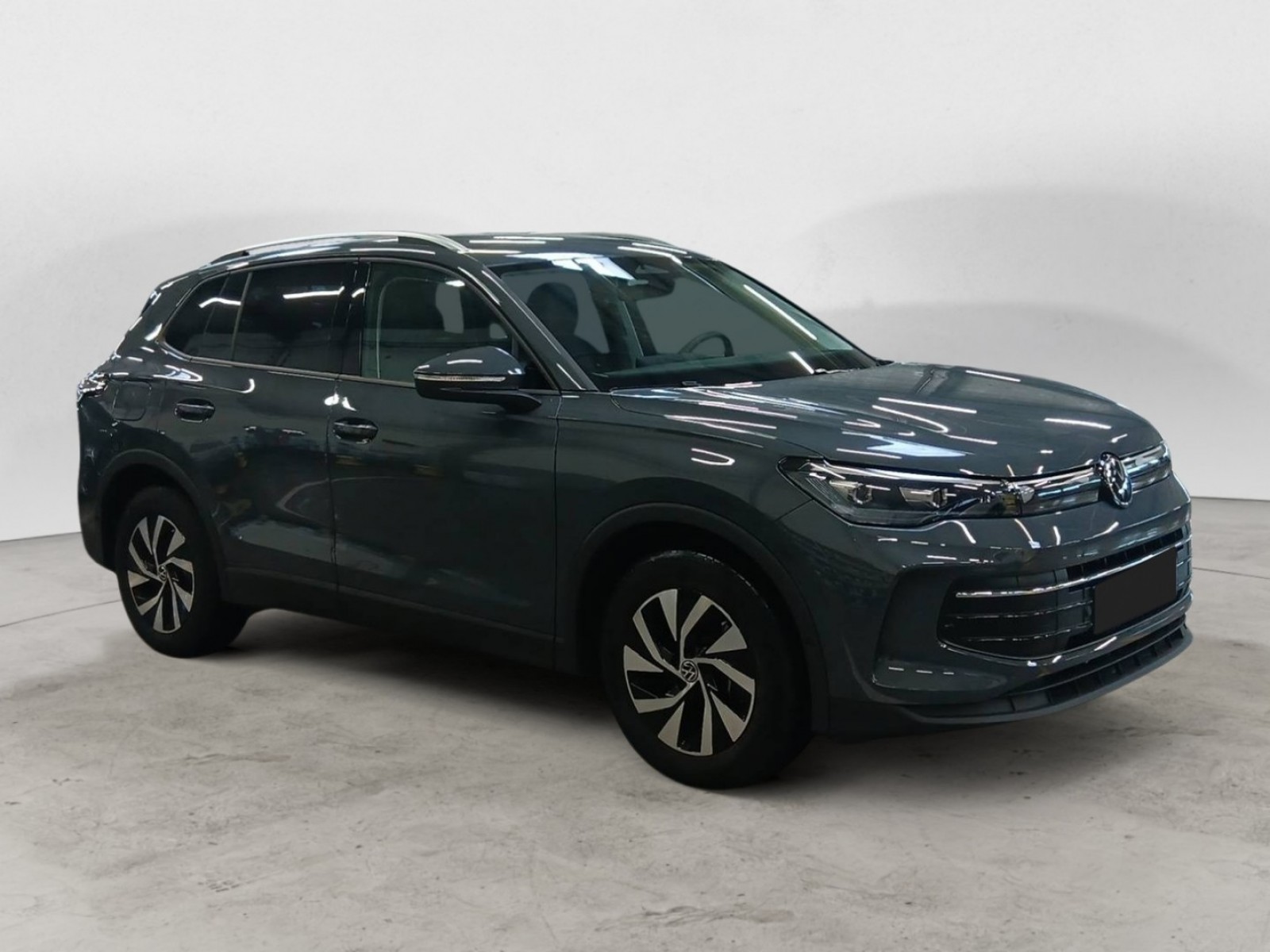 VOLKSWAGEN - TIGUAN - #859697 - 19