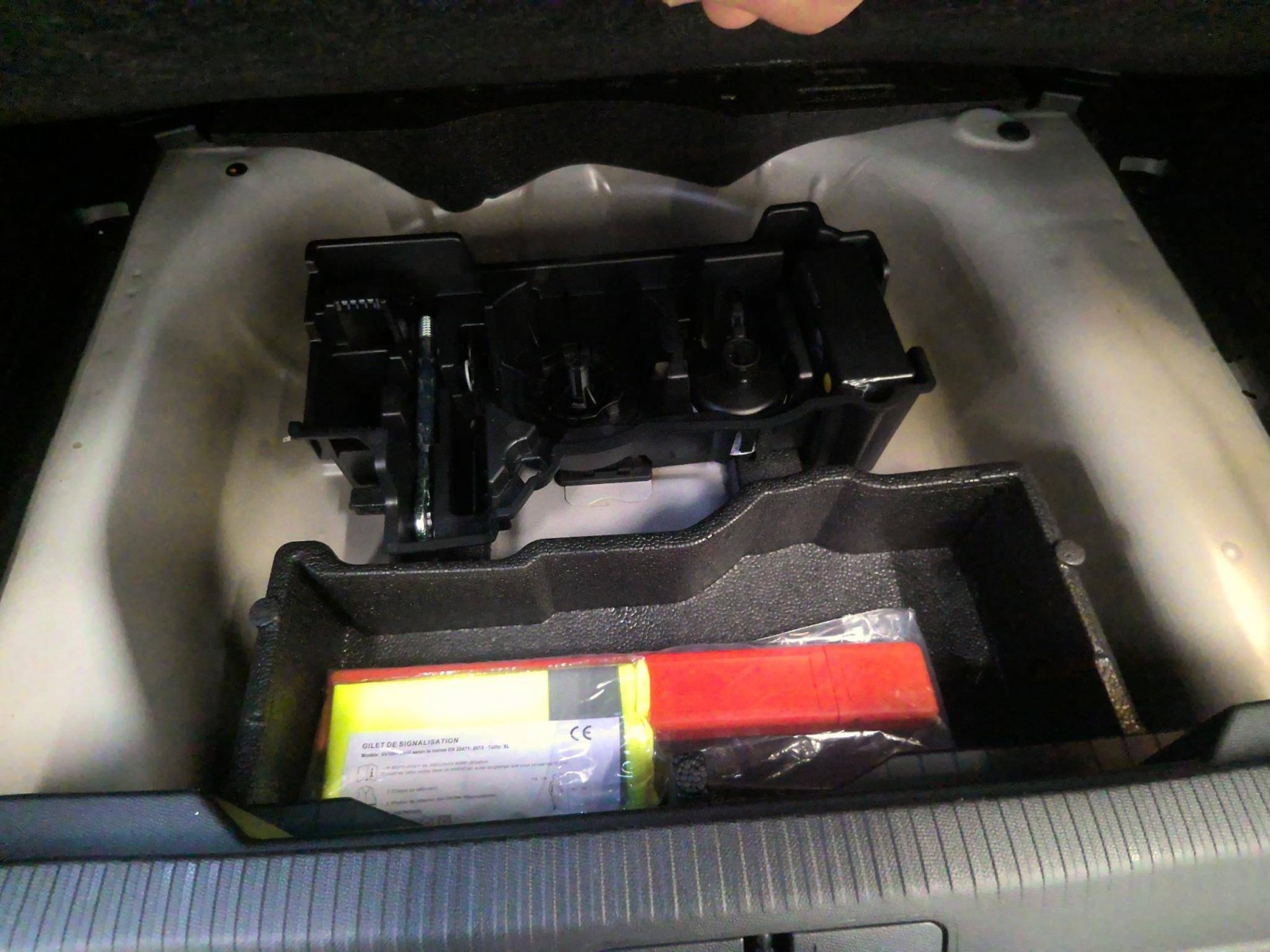 PEUGEOT - 2008 - #862334 - 6