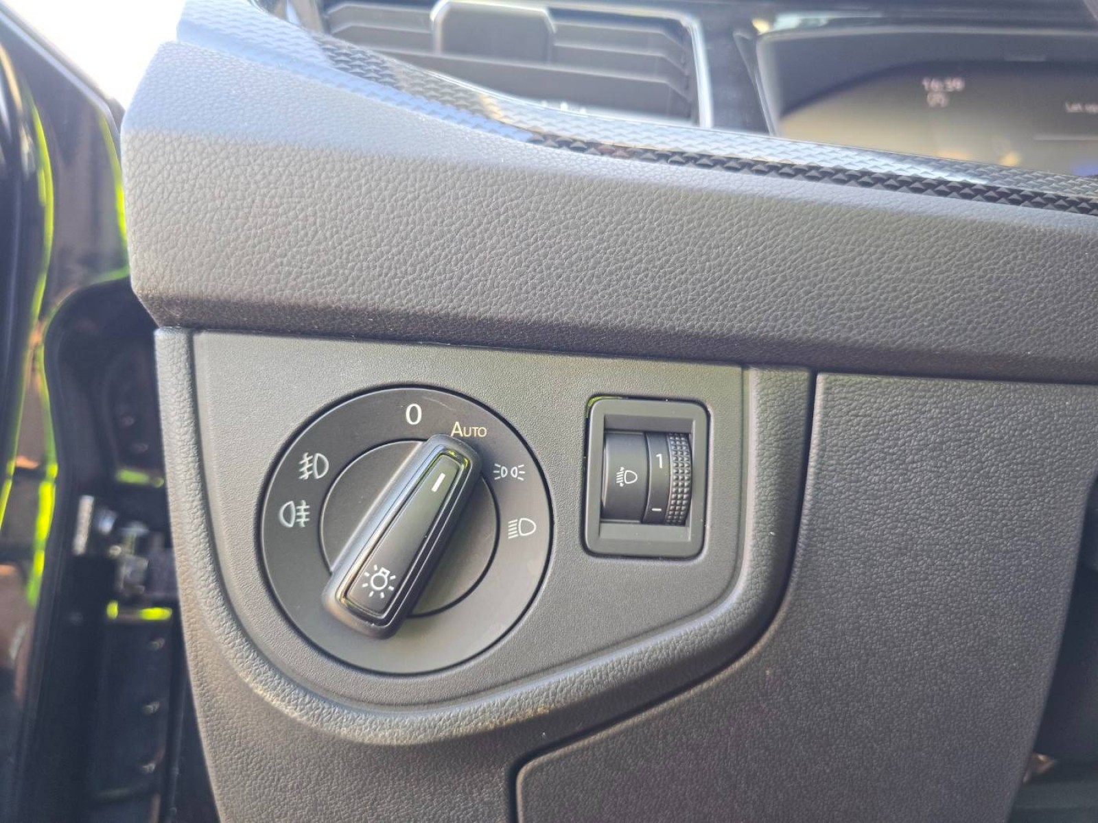 VOLKSWAGEN - TAIGO - #862459 - 1