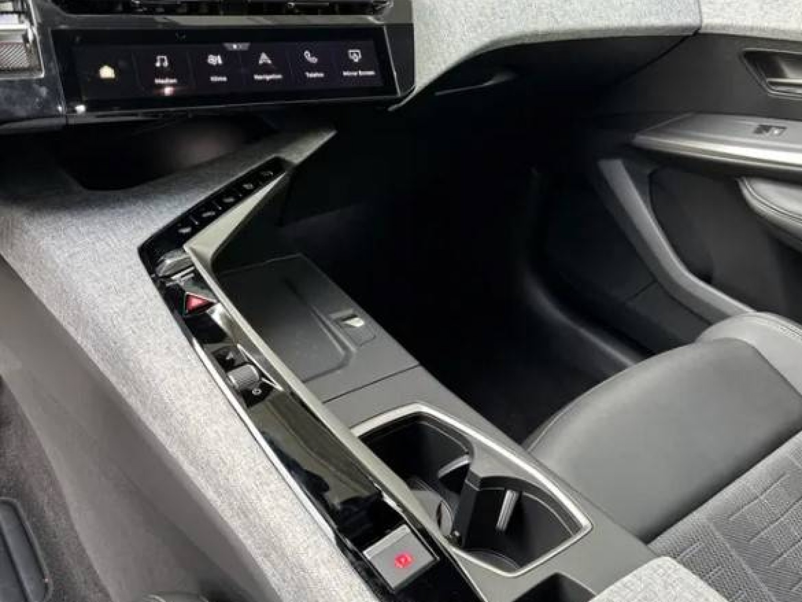 PEUGEOT - 5008 - #862260 - 26