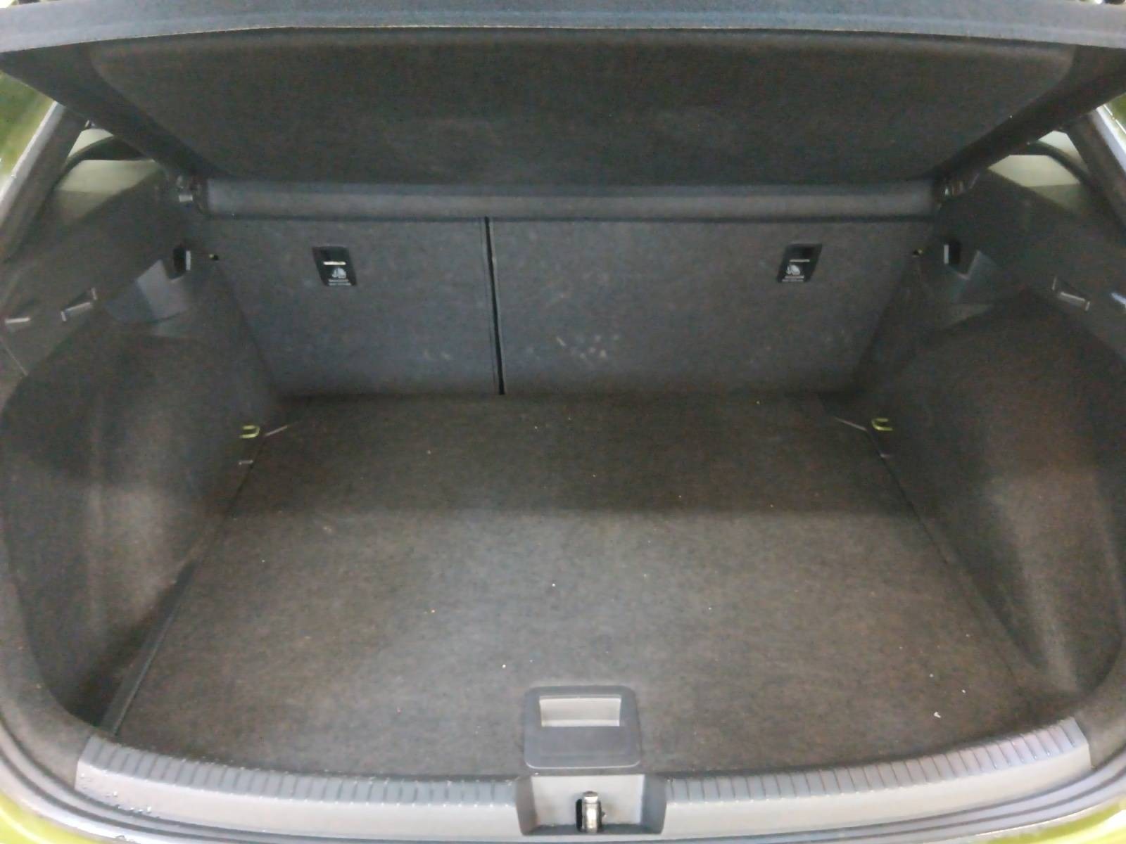 VOLKSWAGEN - TAIGO - #860477 - 12