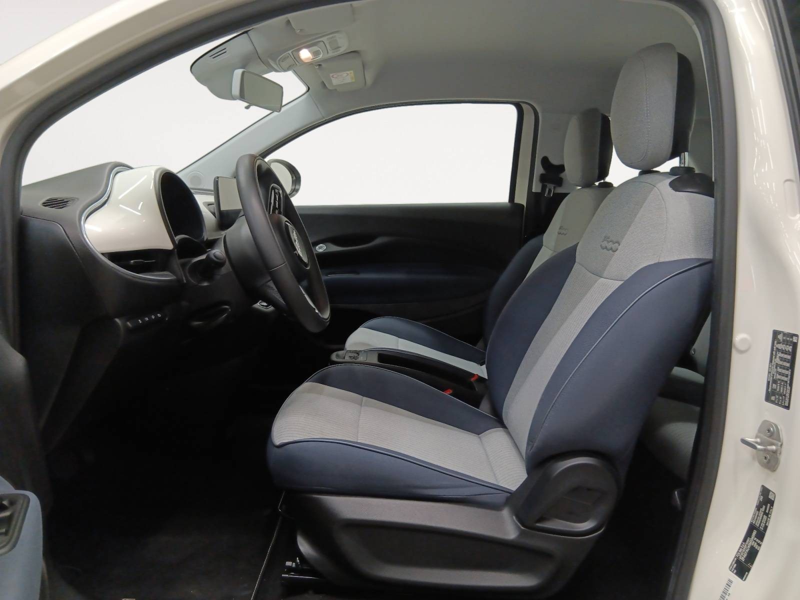 FIAT - 500e BERLINE MY22 SERIE 1 STEP 2 - #863745 - 10