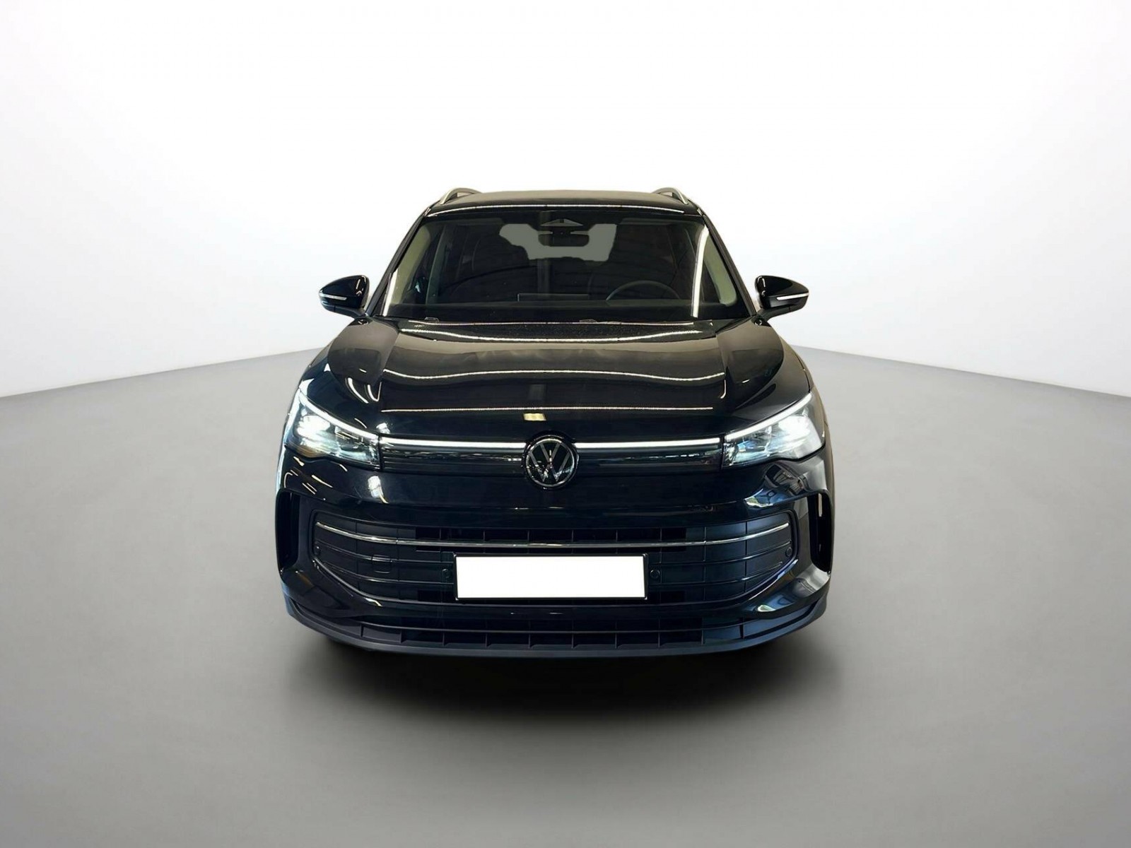 VOLKSWAGEN - TIGUAN - #859695 - 4