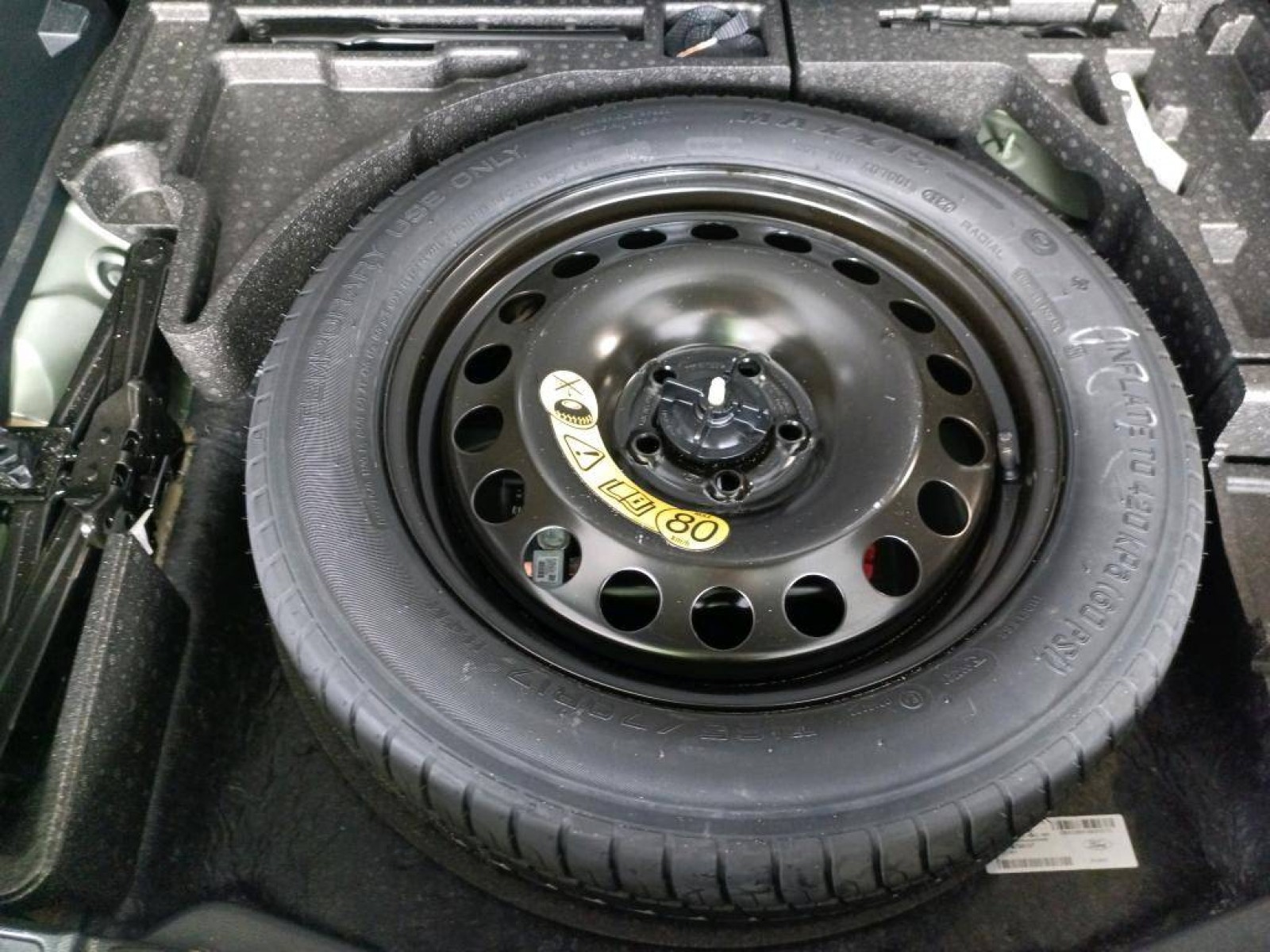 FORD - KUGA - #865250 - 14