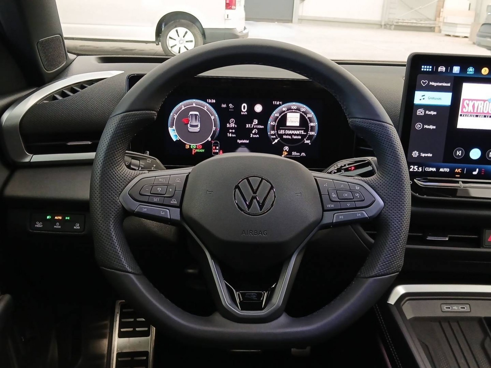 VOLKSWAGEN - T-ROC - #866427 - 10