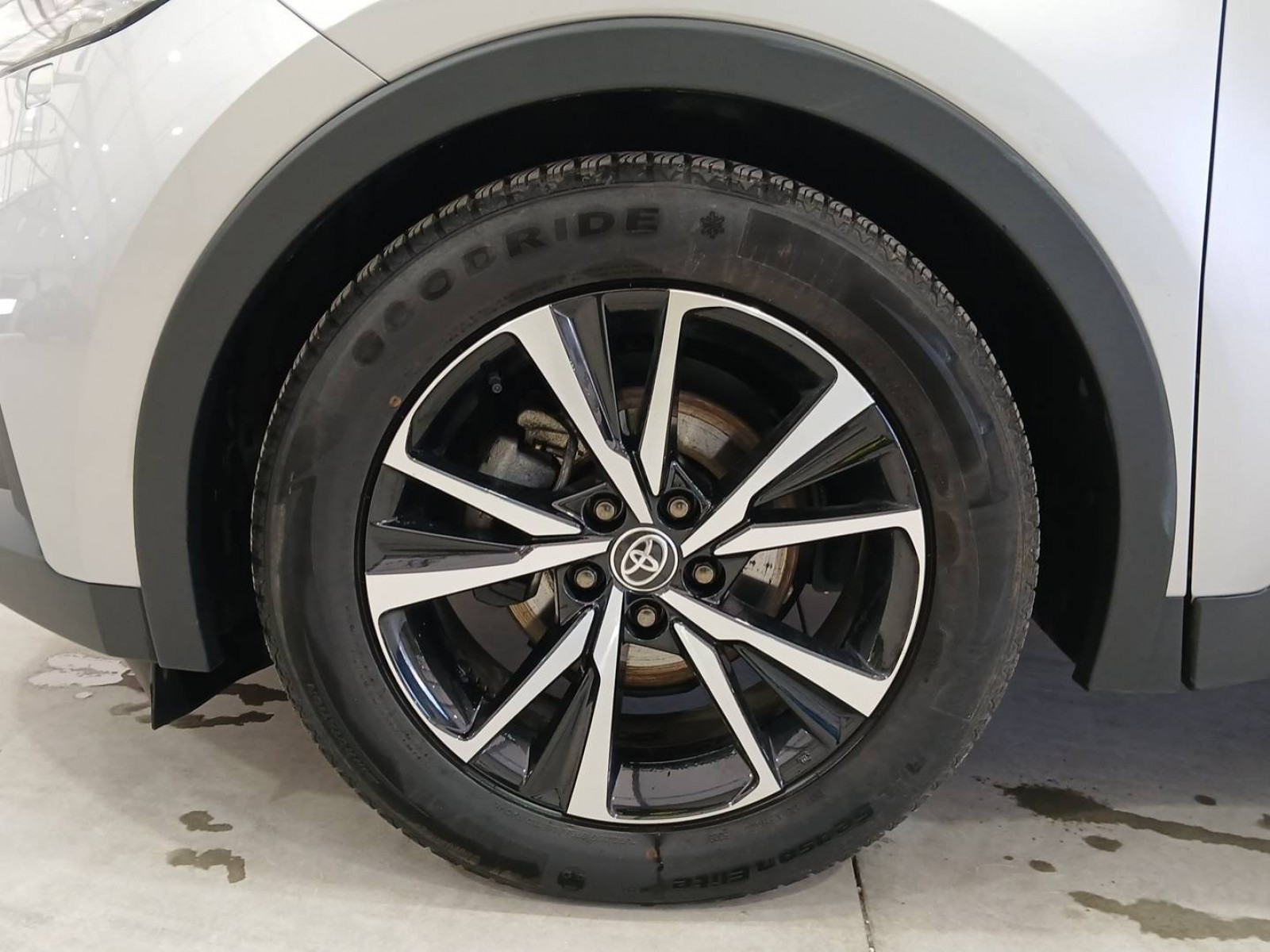 TOYOTA - C-HR - #862189 - 6