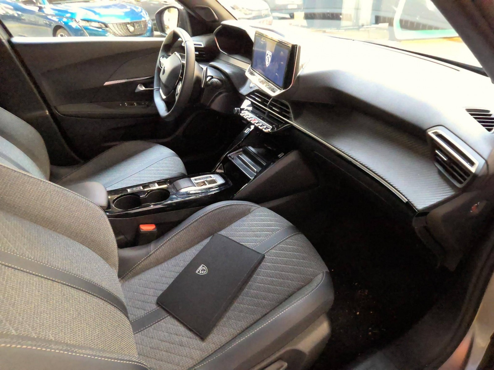 PEUGEOT - 2008 - #867366 - 2