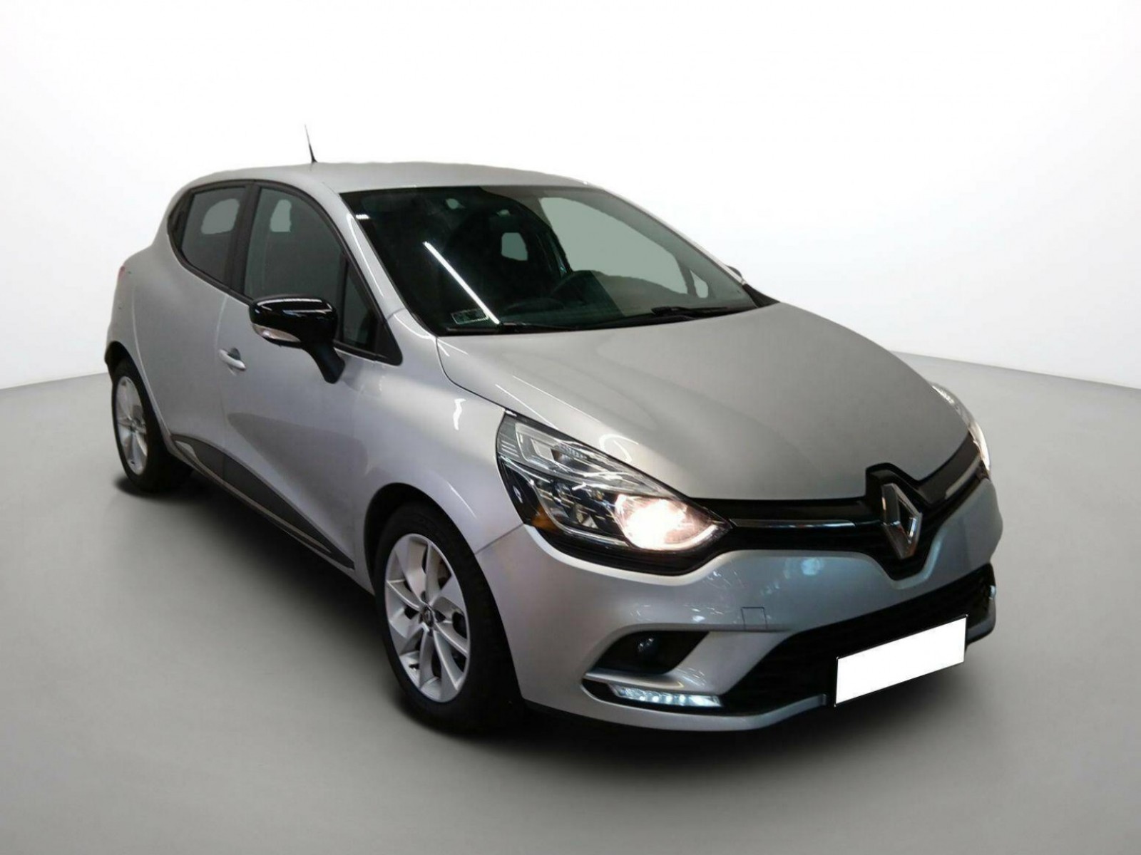 RENAULT - CLIO IV - #198368 - 18