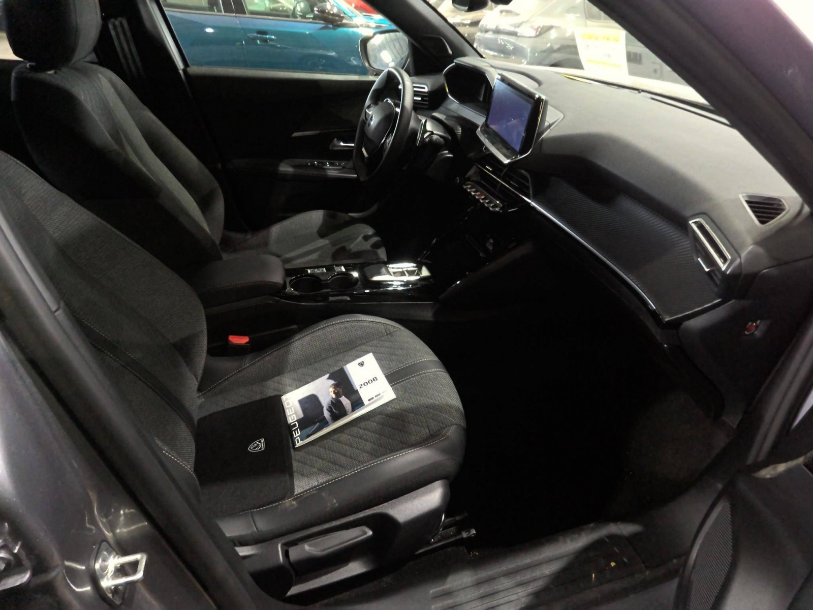 PEUGEOT - 2008 - #869505 - 2