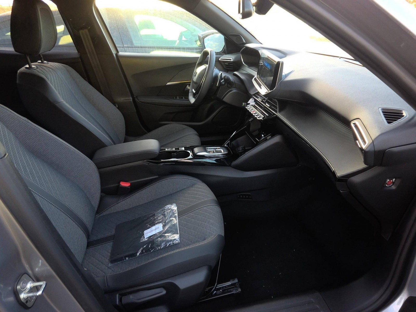 PEUGEOT - 2008 - #869507 - 2