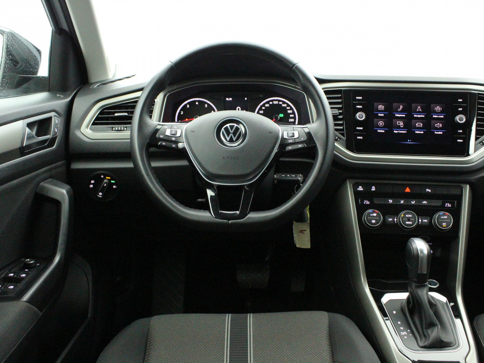VOLKSWAGEN - T-ROC - #167318 - 9