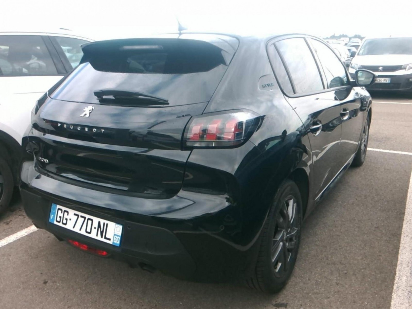 PEUGEOT - 208 - #182328 - 9