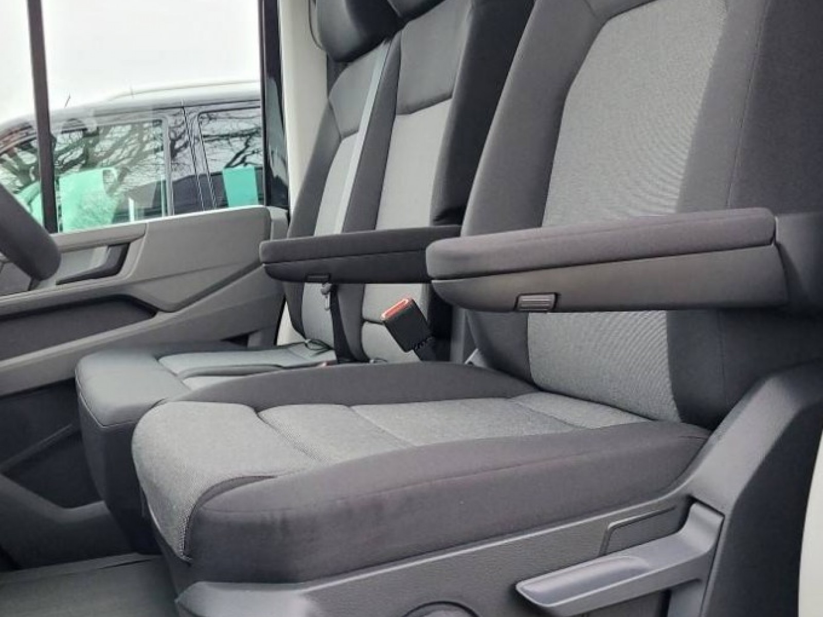 VOLKSWAGEN - CRAFTER VAN - #181740 - 6