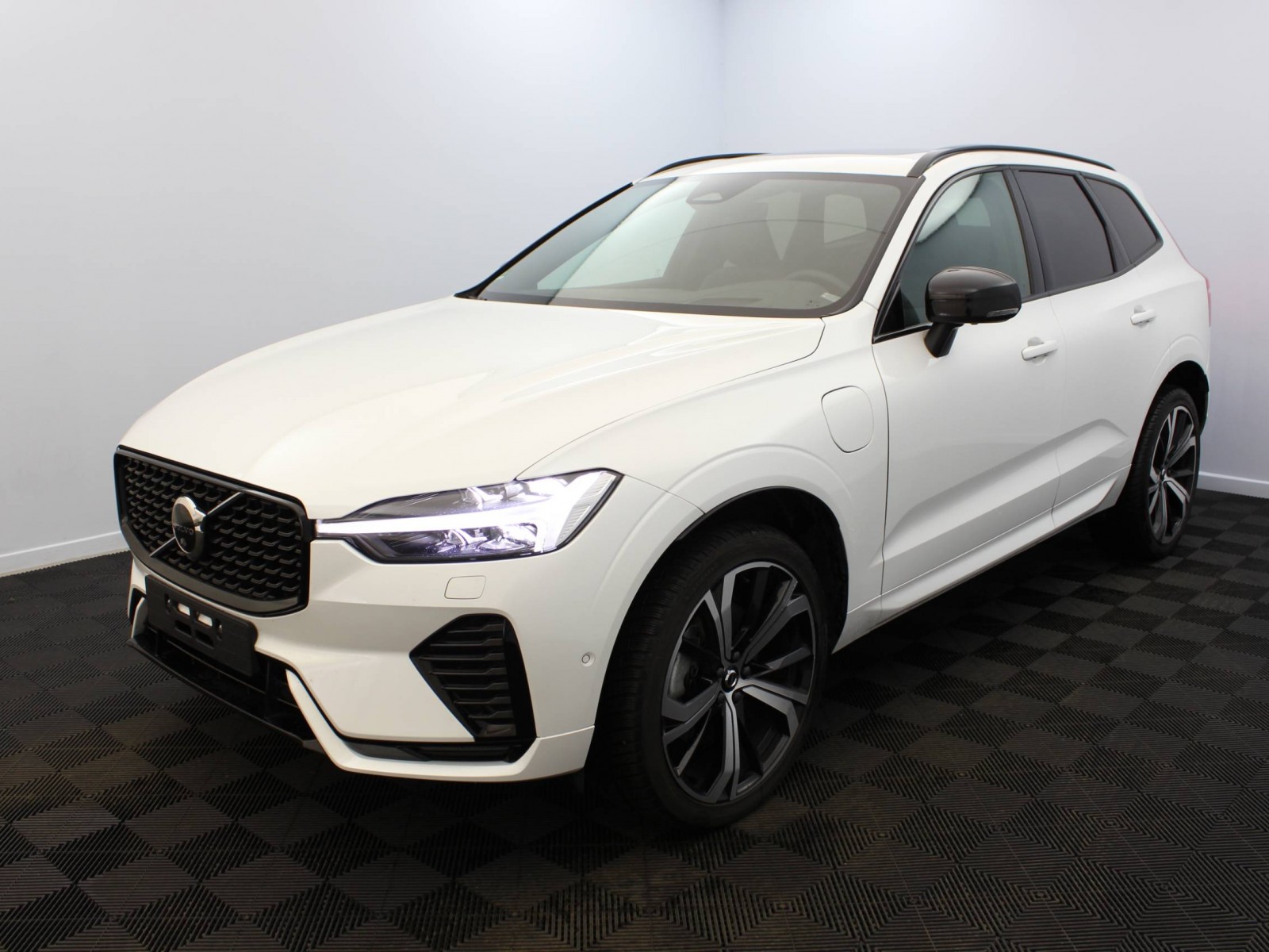 VOLVO - XC60 MY22 - #174952 - 0