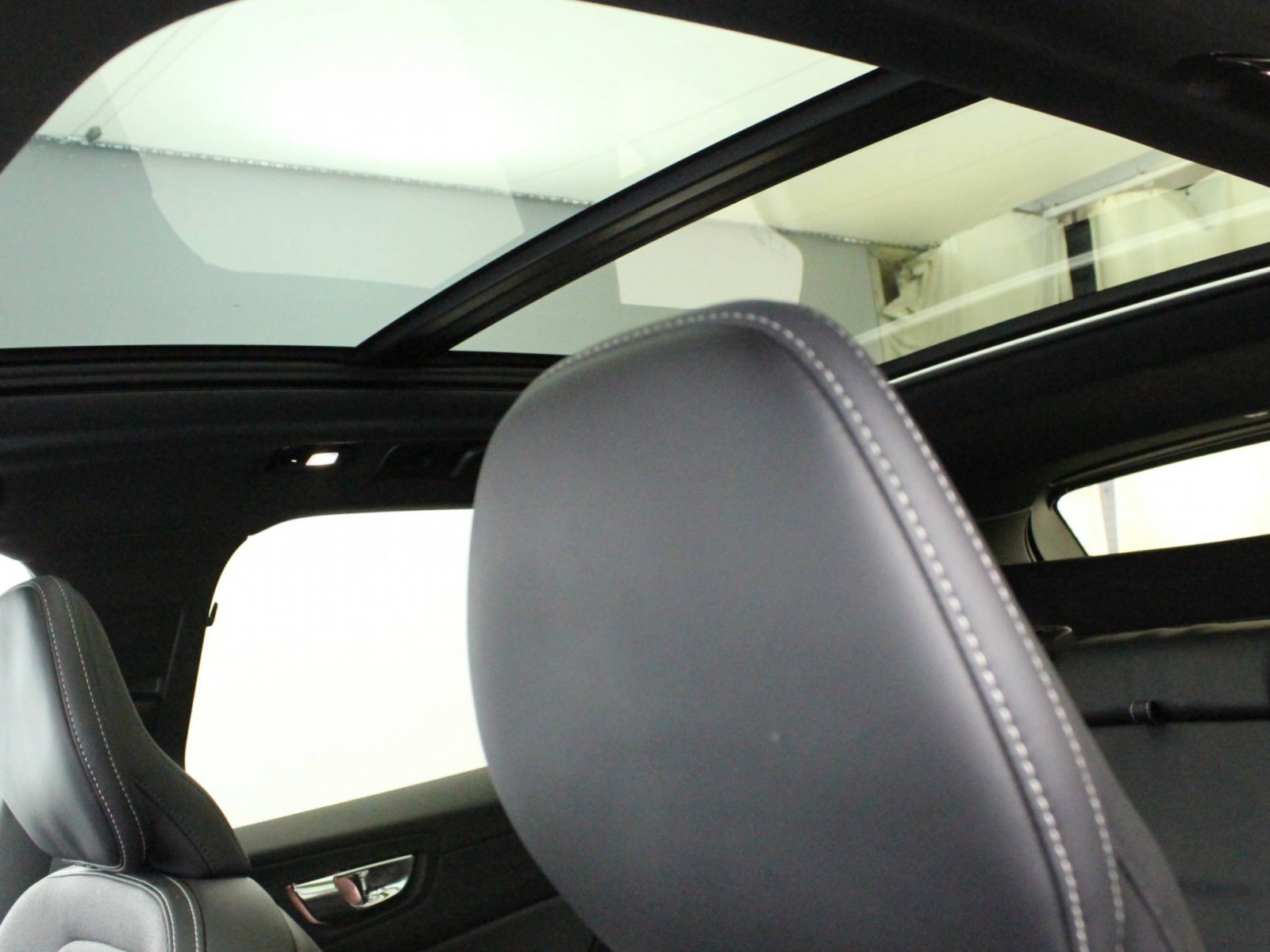 VOLVO - XC60 MY22 - #174952 - 30