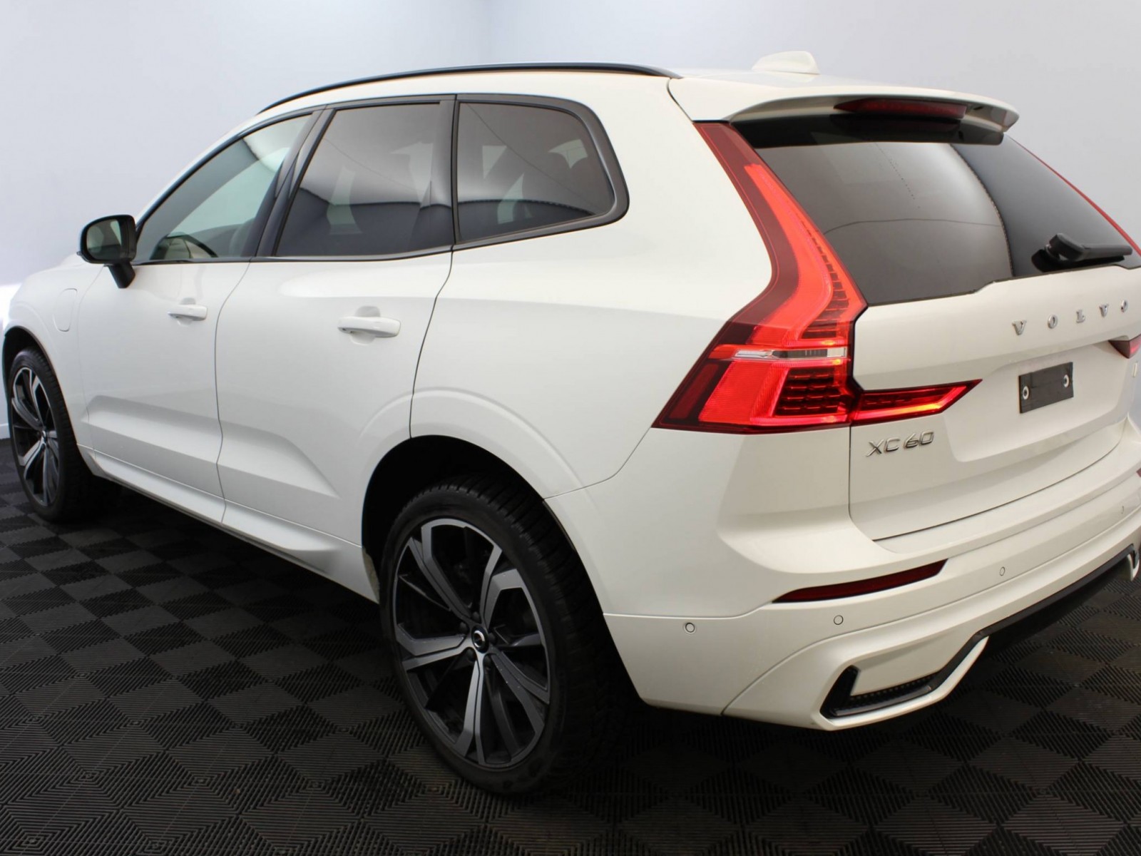 VOLVO - XC60 MY22 - #174952 - 18