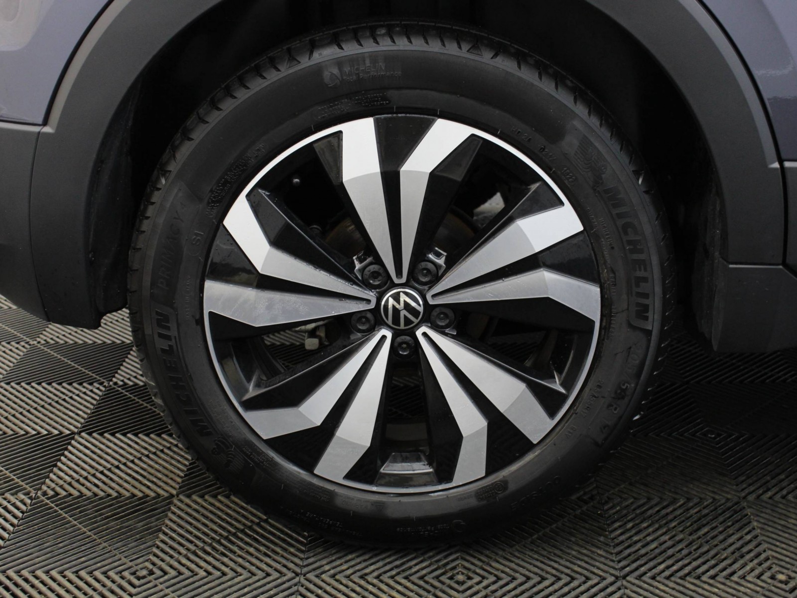 VOLKSWAGEN - T-CROSS - #182267 - 6