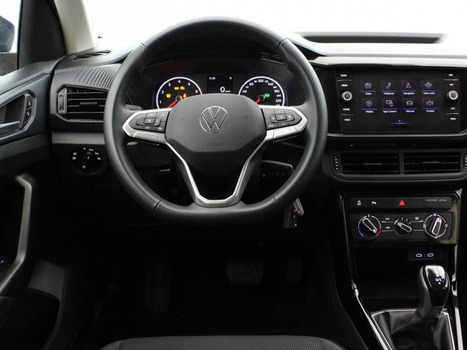 VOLKSWAGEN - T-CROSS - #182267 - 24