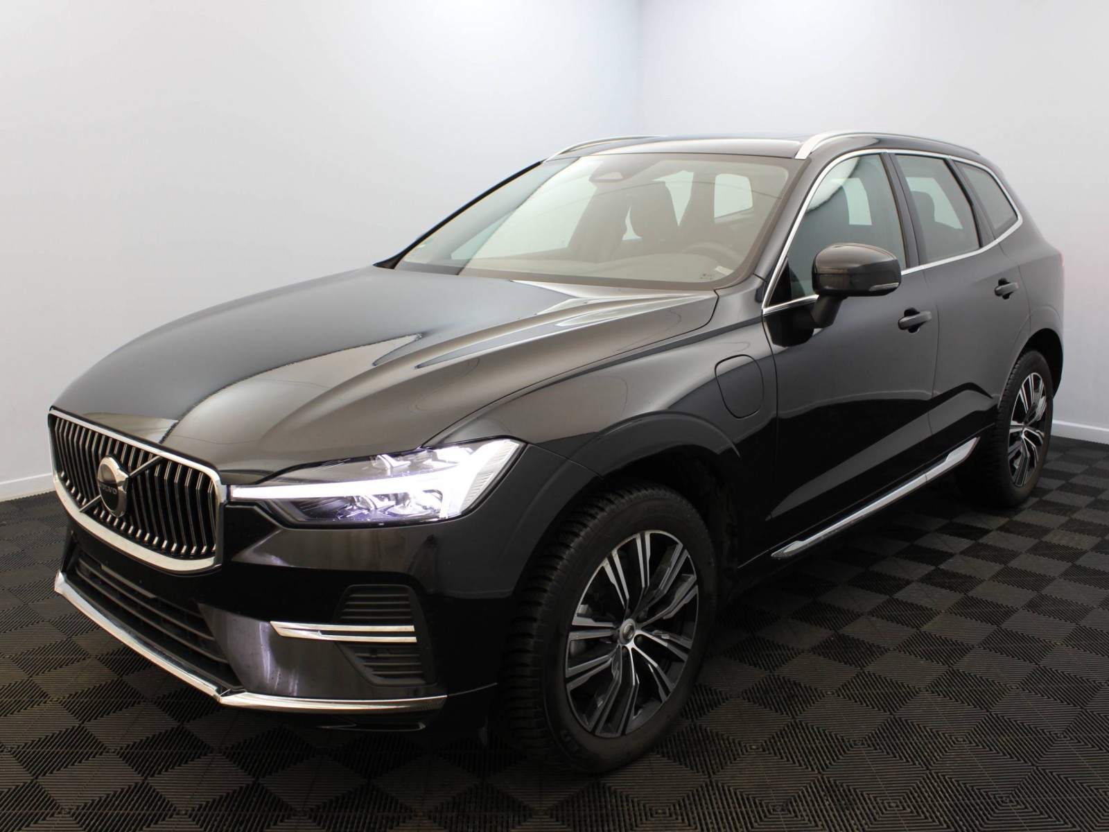 VOLVO - XC60 MY22 - #174920 - 0