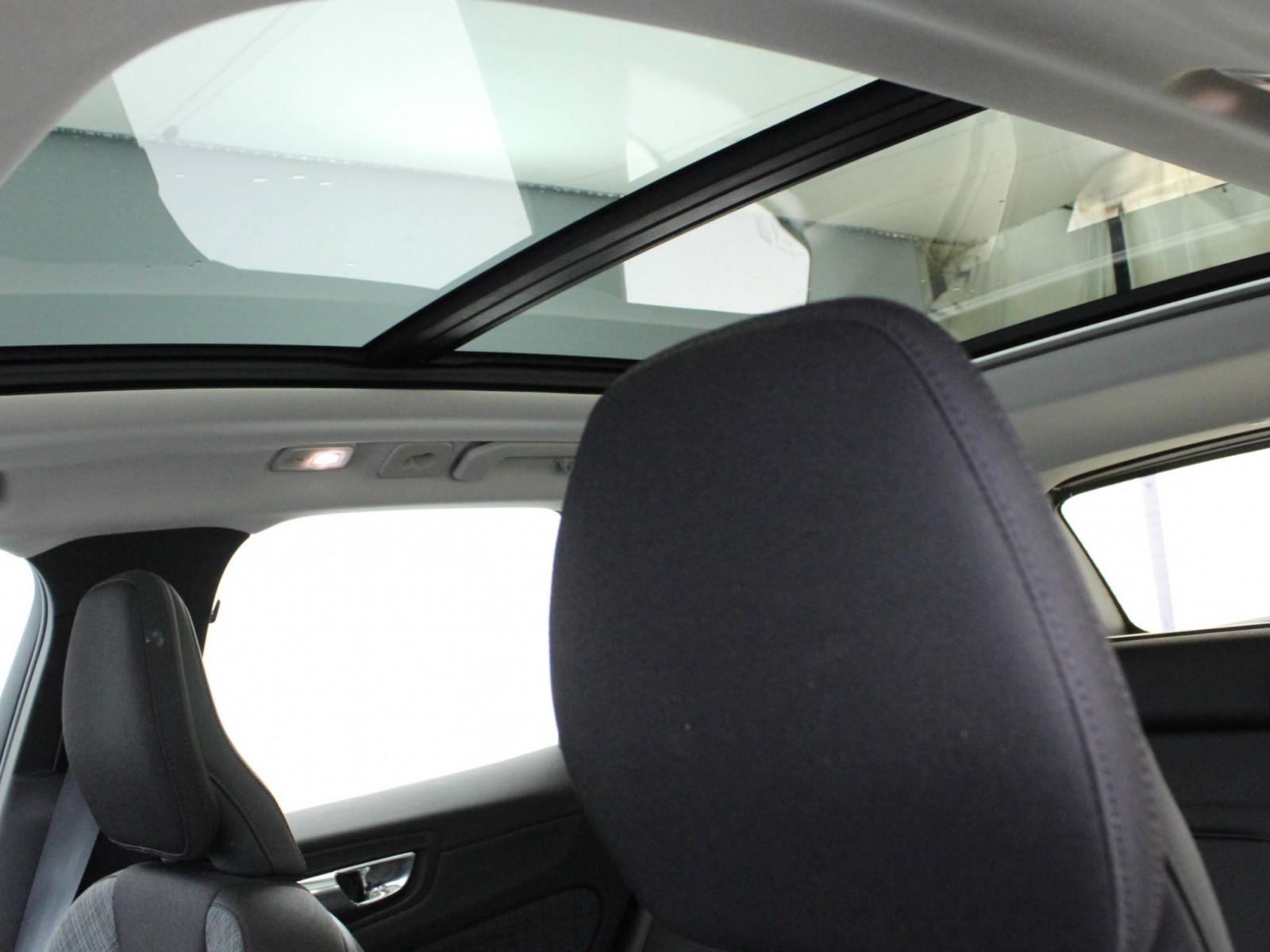 VOLVO - XC60 MY22 - #174920 - 30
