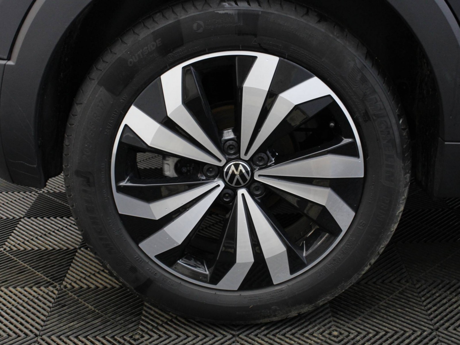 VOLKSWAGEN - T-CROSS - #175403 - 6