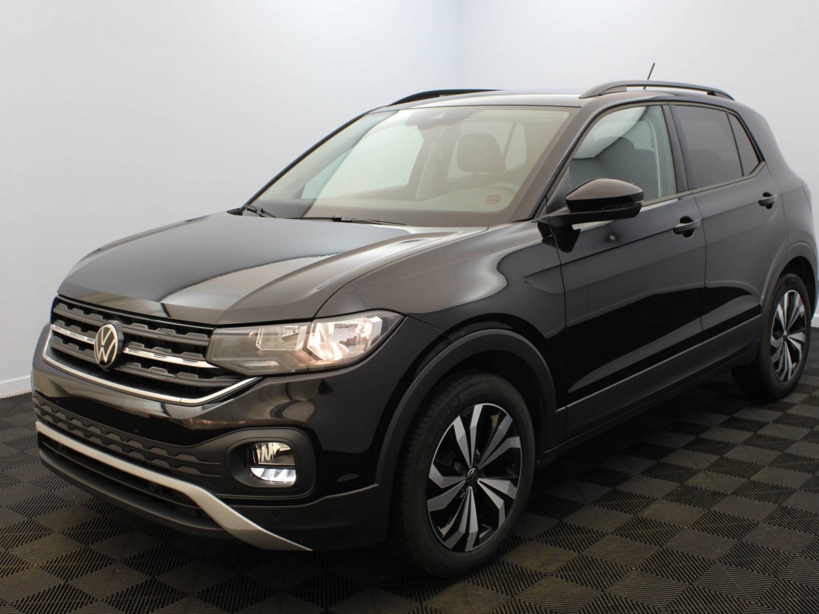VOLKSWAGEN - T-CROSS - #175409 - 0