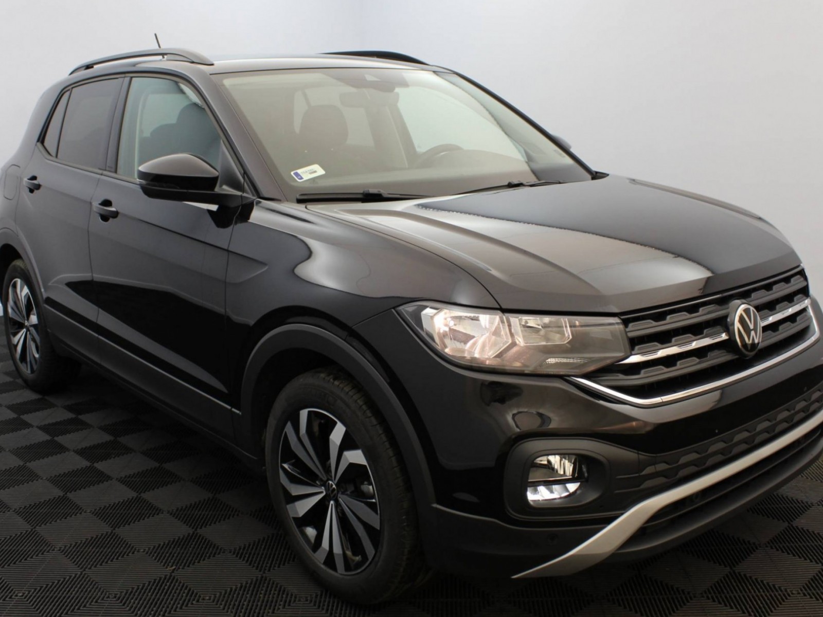 VOLKSWAGEN - T-CROSS - #175402 - 15