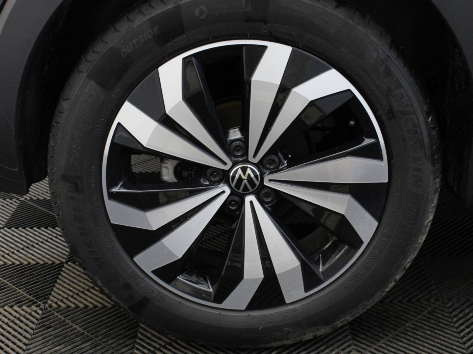 VOLKSWAGEN - T-CROSS - #175402 - 20