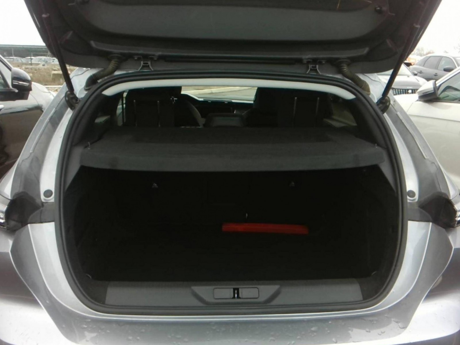 PEUGEOT - 308 - #182509 - 8