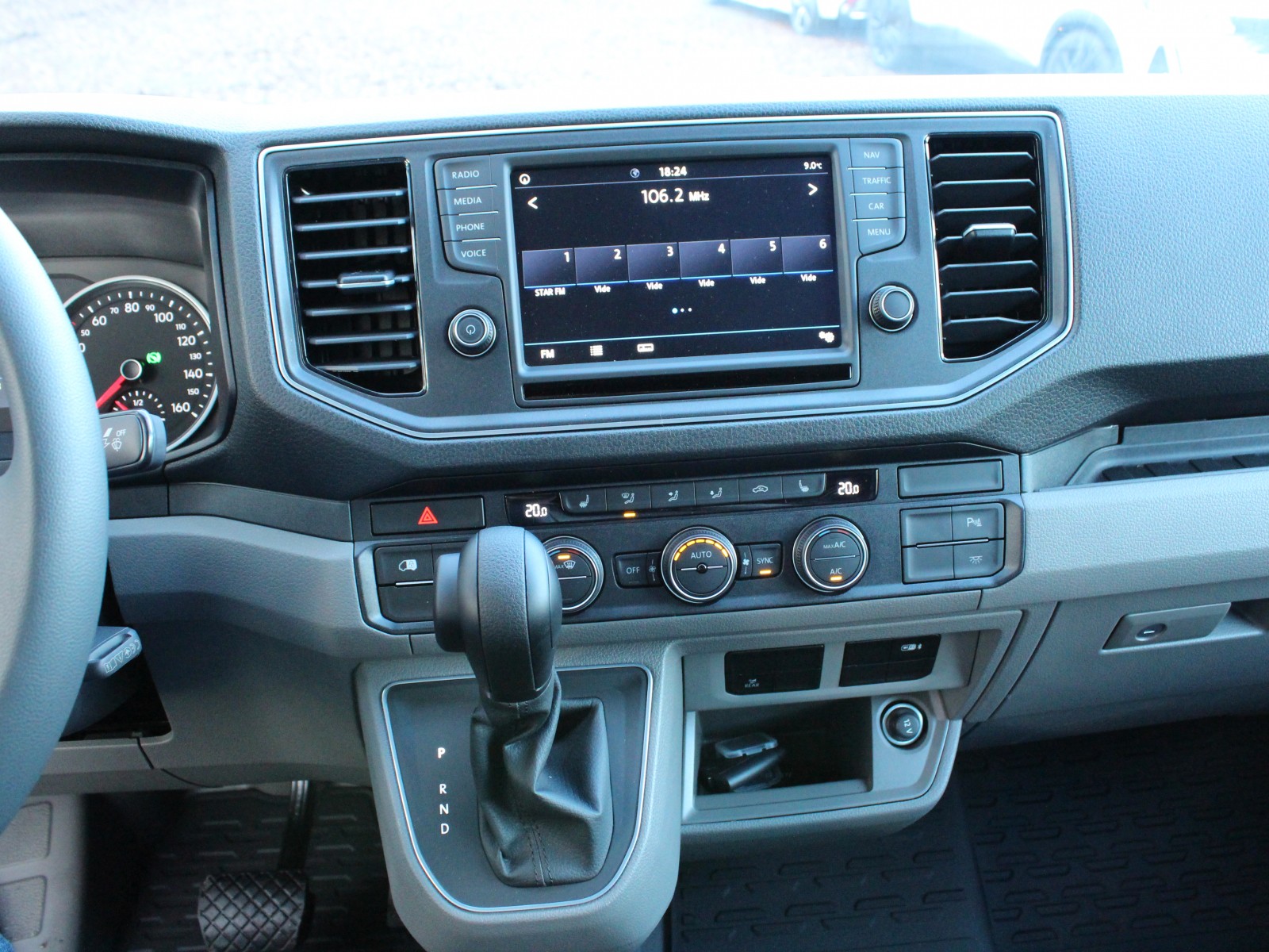 VOLKSWAGEN - CRAFTER VAN - #178416 - 11