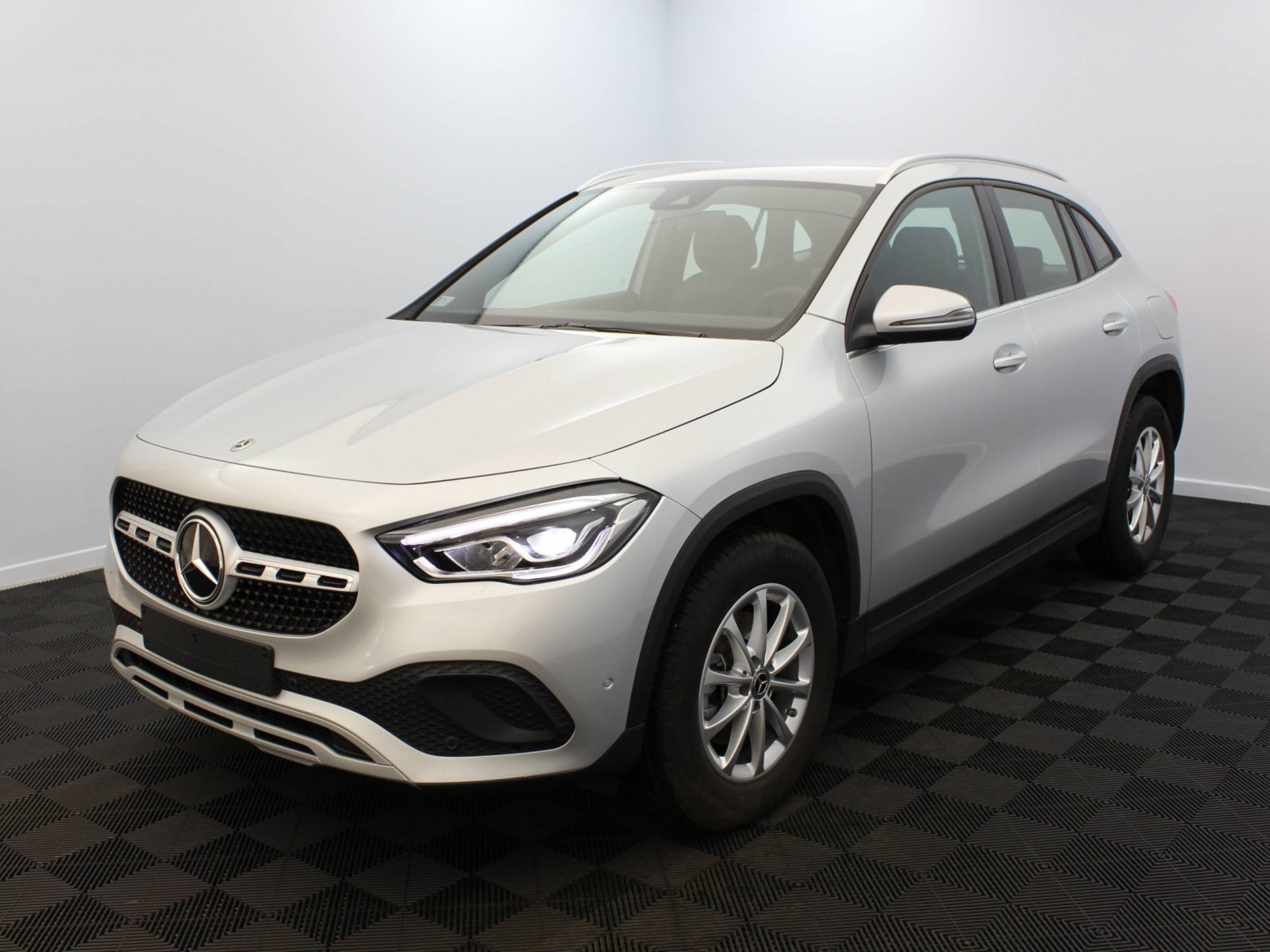 MERCEDES - GLA - #181907 - 0