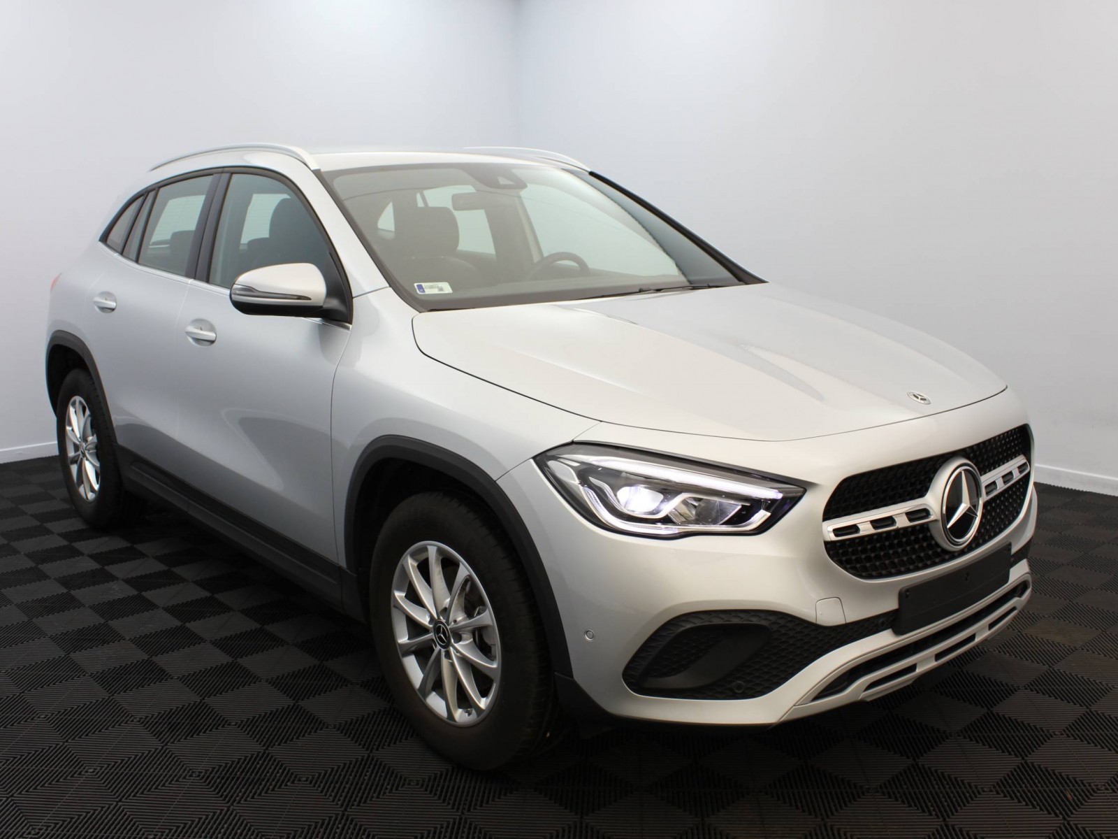 MERCEDES - GLA - #181907 - 1