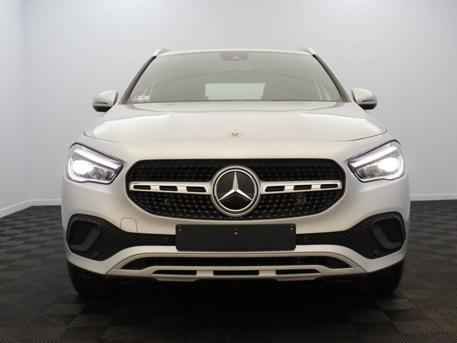 MERCEDES - GLA - #181907 - 19