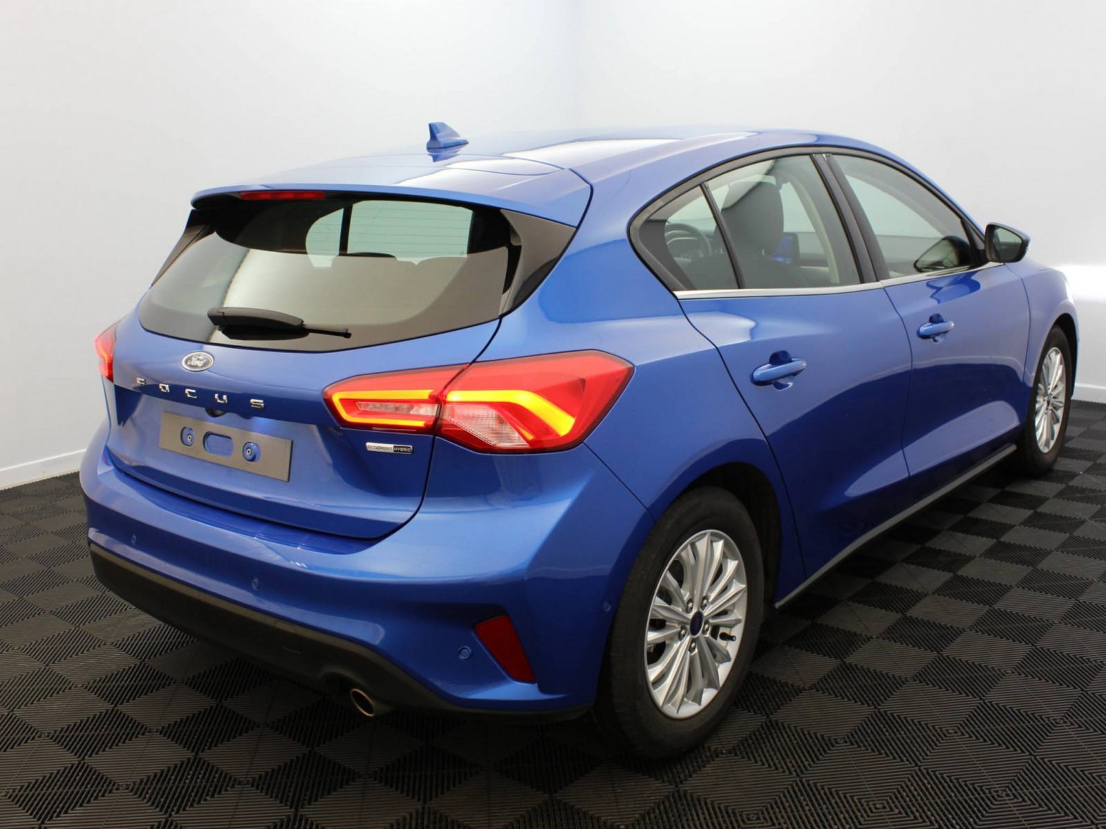 FORD - FOCUS - #181910 - 18