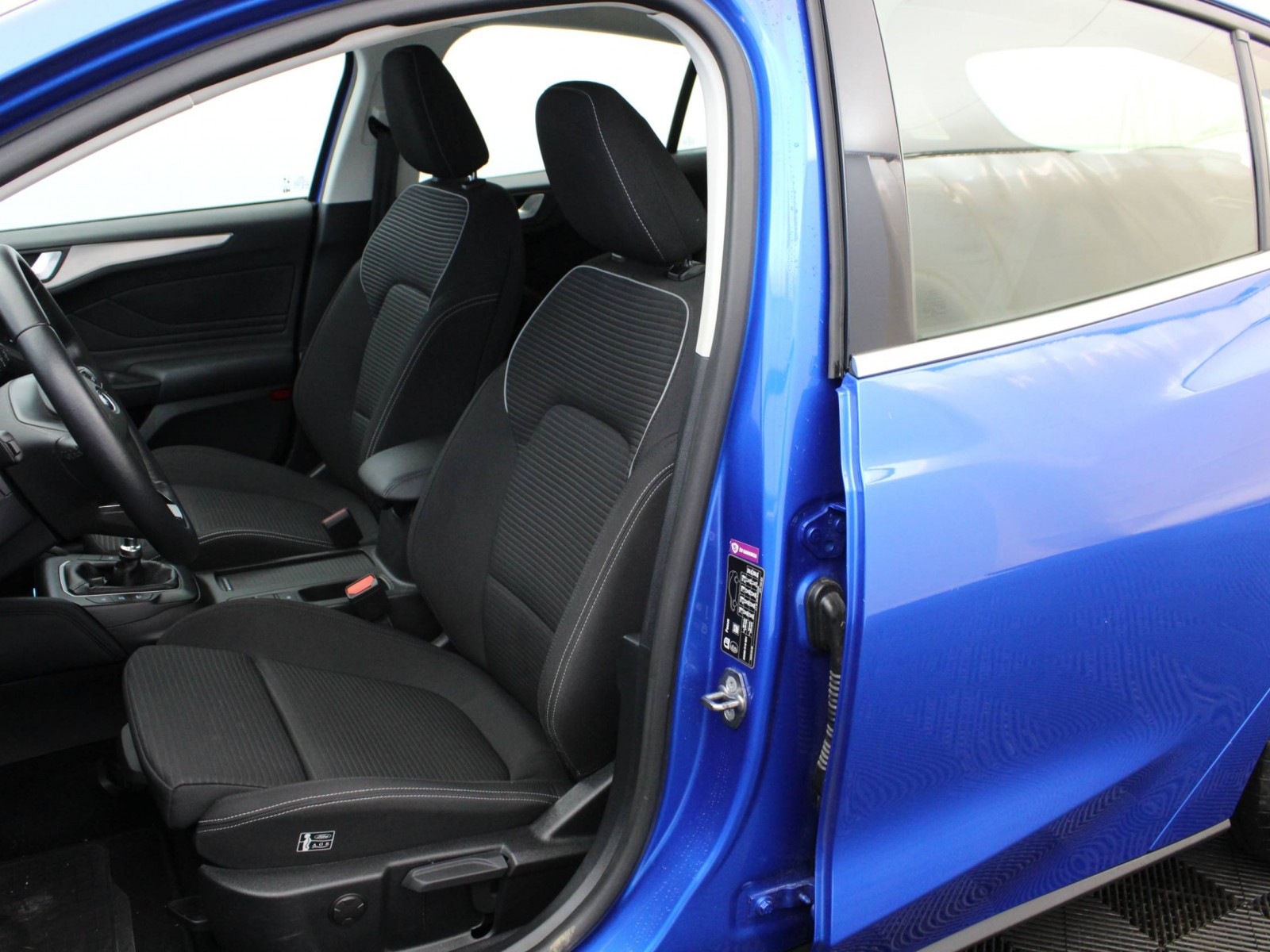 FORD - FOCUS - #181910 - 7
